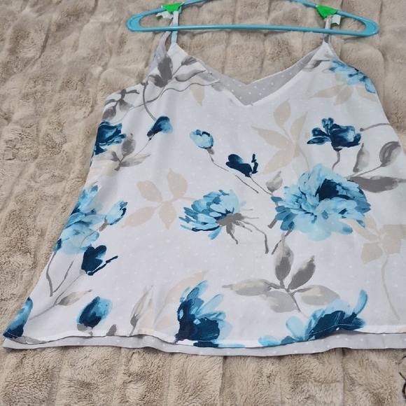 White House Black Market 2 reversible Camis. Pink and White Floral Camisole Set - Picture 5 of 6